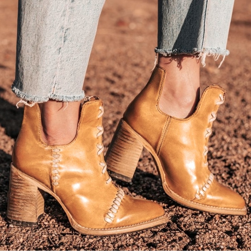 Freebird Jamison Boots NIB
